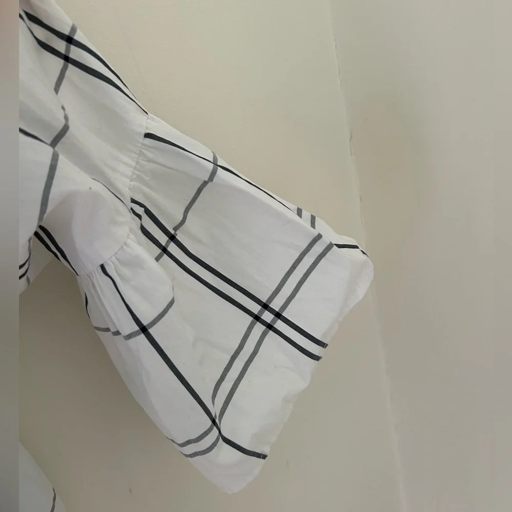 A&F Plaid Off the Shoulder Blouse 
Size: Small
NWOT - Picture 5 of 11